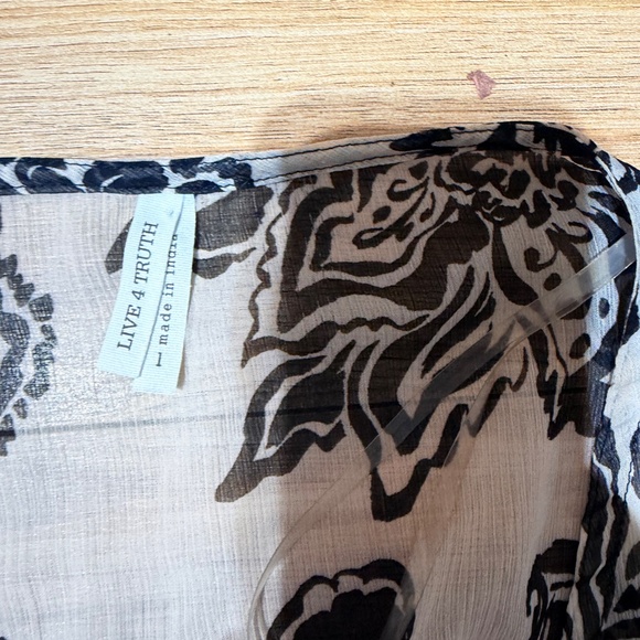 Pullover - Picture 2 of 2